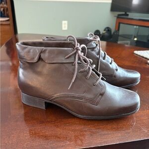 Ladies Brown Leather Boots